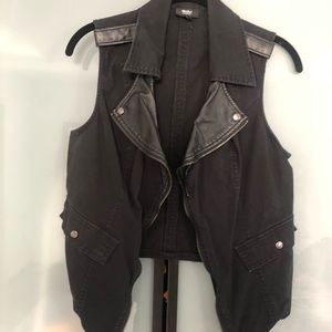 Mossimo black vest